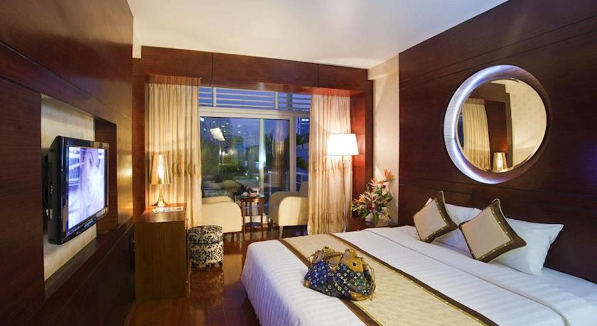 Millennium Hanoi Hotel Exterior foto